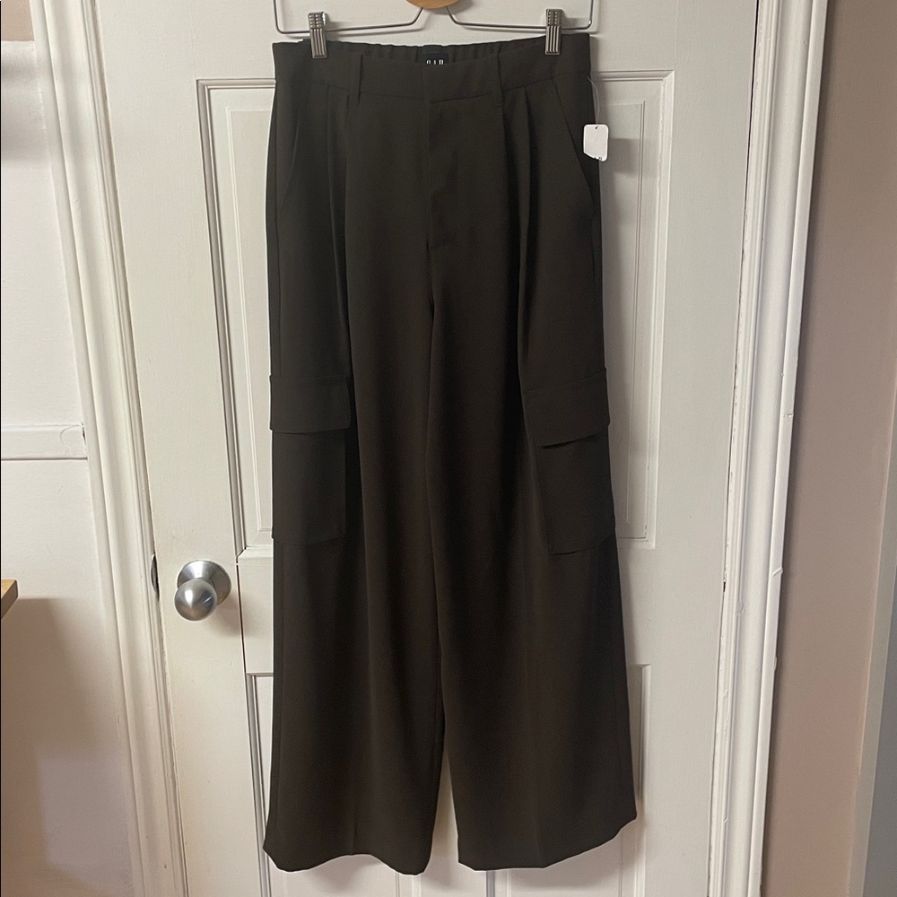 GAP 365 High Rise Cargo Pleated Trousers in brown, women’s size 6 - Picture 3 of 15